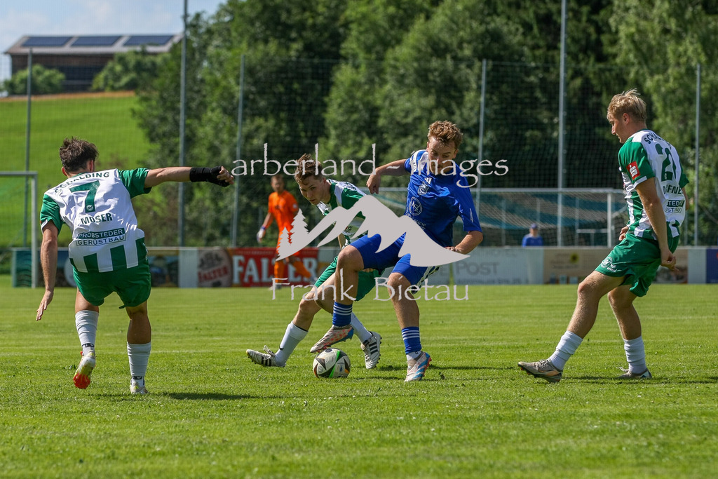 993T7590 | Medien- Sport- Entertainmentfotos