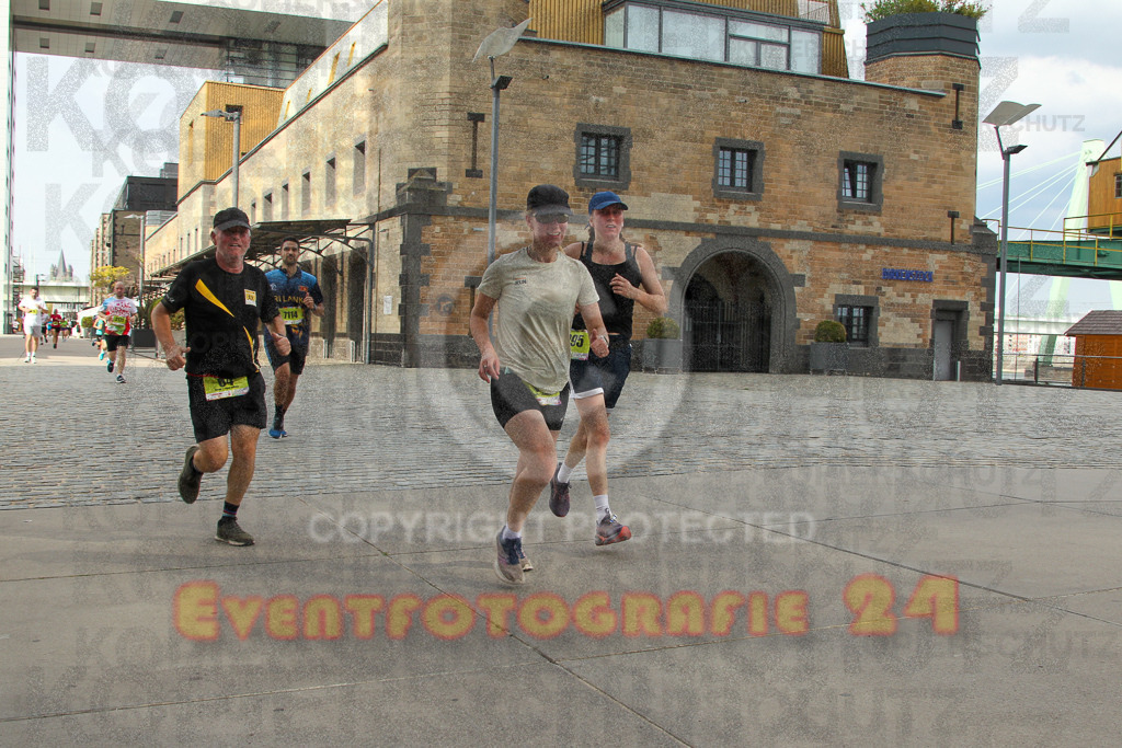 250920_1526_EV4_8790 | Sportfotografie im Rhein-Sieg Kreis, Köln, Bonn, NRW, Rheinland Pfalz, Hessen, etc. Unser Tätigkeitsfeld umfasst den Laufsport vom Volkslauf über den Marathon, Duathlon, Triathon bis zum Ultralauf wie Kölnpfad Ultra oder Schindertrail.