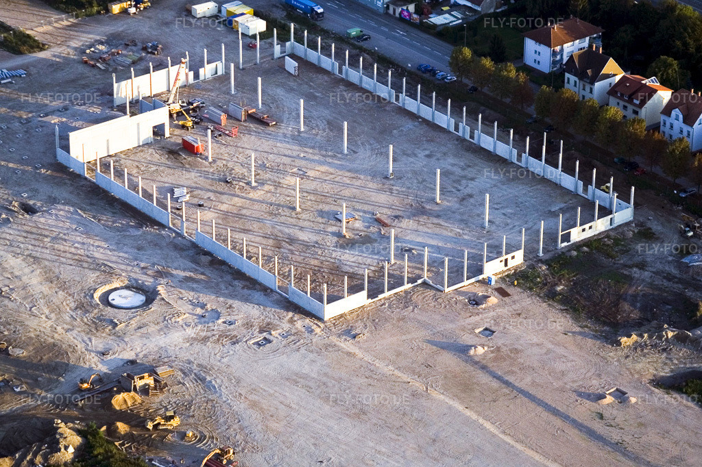 Luftbild: Fachmarktzentrum Maximiliancenter-Maximiliansau, Baustelle Globus im Ortsteil Maximiliansau in Wörth im Bundesland Rheinland-Pfalz in Deutschland. Foto: IMG_3983.jpg vom 21.09.2006 durch Werner Riehm/FLY-FOTO.de