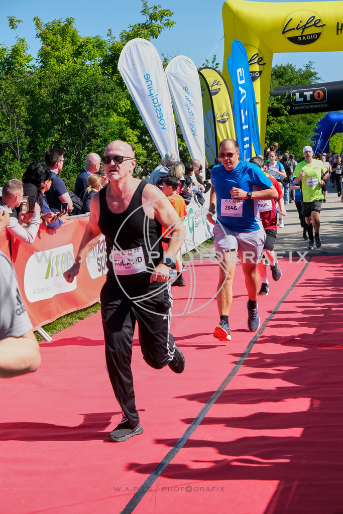 ..... | LINZ,AUSTRIA,27.April 24, Int. 3 Brückenlauf Linz  , Image shows: Photo: WAPICS / Michael ring