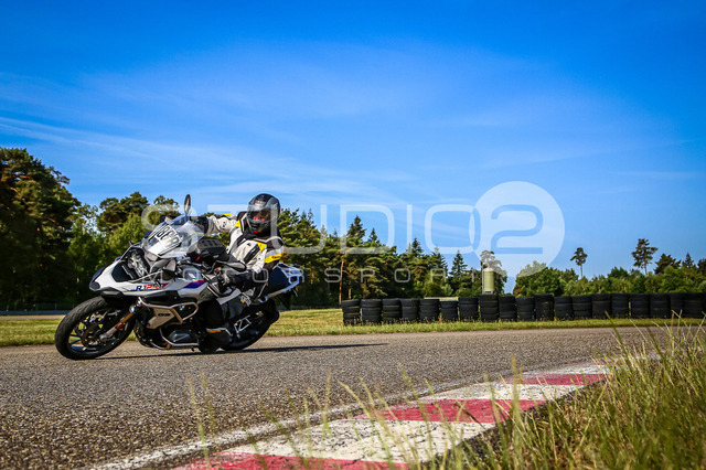 0888-260530DCB-041_888 | Deine Full-Service-Agentur für ✔️Videoproduktionen und ✔️Motorsportfotografie Jetzt Angebot anfragen!