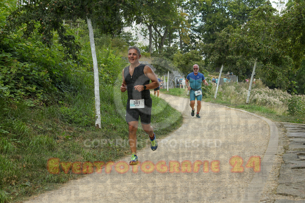 250824_1357_EX1_4421 | Sportfotografie im Rhein-Sieg Kreis, Köln, Bonn, NRW, Rheinland Pfalz, Hessen, etc. Unser Tätigkeitsfeld umfasst den Laufsport vom Volkslauf über den Marathon, Duathlon, Triathon bis zum Ultralauf wie Kölnpfad Ultra oder Schindertrail.