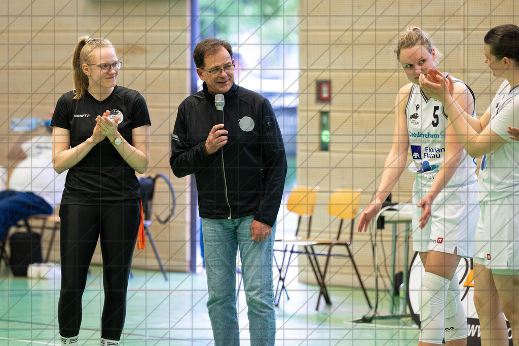 2. DBBL PlayOff 24/25 - BBC Osnabrück vs. BasCats USC Heidelberg - 1/4-Finale, 2. Spiel  | Osnabrück, Deutschland, 27.04.25: 2. DBBL PlayOff 24/25 - BBC Osnabrück vs. BasCats USC Heidelberg - 1/4-Finale, 2. Spiel Im Bild: SCHERZ Jörg (BBC Osnabrück #HC)CREDIT:www.bullenfotos.de, Martin Koenig, Hoerner Weg 40, D-49078 Osnabrueck, +4917663732967Nutzung und Weitergabe nur zu den vereinbarten Zwecken. Presseanfragen an Ersteller. Alle Rechte beim Ersteller. Honorierung nach MFM. - Realisiert mit Pictrs.com