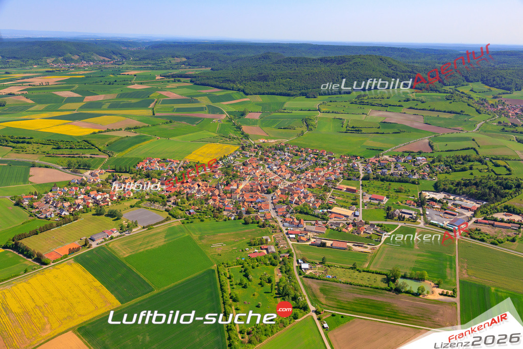 Die Luftbildaufnahme Westheim - Knetzgau wurde 2018 mittels Flugzeug (keine Drohne) erstellt. Perfekte Schärfe und Druck- Auflösung- Garantiert!