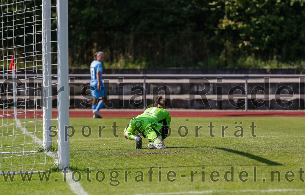 2023-09-09_050_FC_Bayern_Muenchen_gegen_SC_Freiburg | Aschheim, Deutschland, 09.09.2023:
Fußball, B-Juniorinnen-Bundesliga Süd 2023 / 2024, 1. Spieltag, FC Bayern München gegen SC Freiburg, Endergebnis: 4:0

Foto: Christian Riedel / fotografie-riedel.net