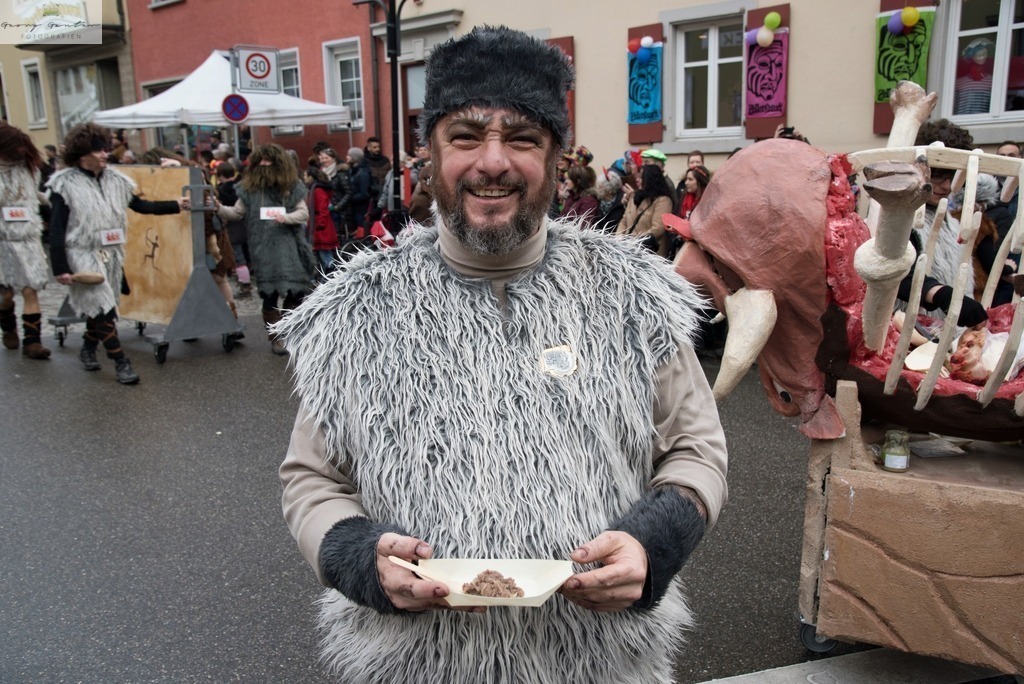 Fasnacht _24-137-RA | Fotoblog Schwarzwald, Foto Blog Wiesental, Pfaffenberg, Winterzauber, Zeller Bergland, Zell im Wiesental, Fotoblog Wiesental, Landschaftsfotos, Bilder Wiesental, Natur, Naturbilder, Fastnacht, Zeller Fastnacht, Zeller Fasnacht, Zeller Bergland, Belchen, - Realisiert mit Pictrs.com
