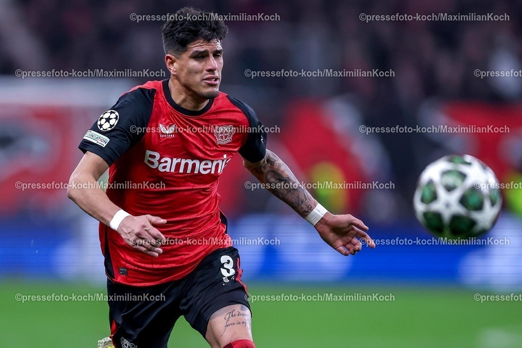UCL11032502431 | 11.03.2025, Fußball, UEFA Champions League, Bayer 04 Leverkusen - FC Bayern München, Achtelfinale Rückspiel, BayArena, Saison 2024 2025: Piero Hincapie (Bayer04 Leverkusen #3)DFB regulations prohibit any use of photographs as image sequences and or quasi-video.