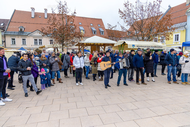 Faschingswecken am Hauptplatz | Bildershop von pixelworld.at - Realisiert mit Pictrs.com