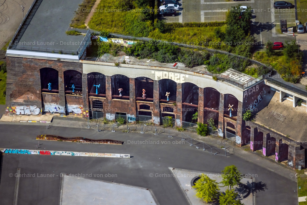 4050481 | Kunstobjekte im Colloseum an der Jahrhunderthalle, Bochum