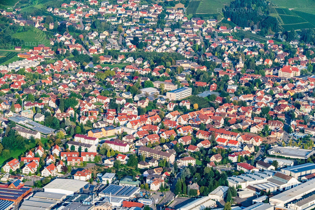 Luftbild: Ortsansicht von Westen im Ortsteil Gaisbach in Oberkirch im Bundesland Baden-Württemberg in Deutschland. Foto: P1010148.jpg vom 15.09.2014 durch Werner Riehm/FLY-FOTO.deAuflösung des Originals: 5472 x 3648 px