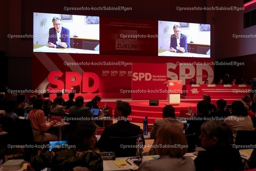 xSEF10052501066 | 10.05.2025, xsefx, Deligierte auf dem Landesparteittag der NREWSPD 2025 mit dem Motto -Aus dem Alltag in die Zukunft- in der Mercatorhalle Duisburg im City Palais