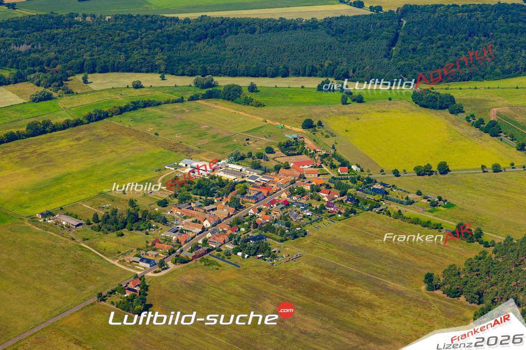 Schöne Luftaufnahme als Geschenk in Zibberick Angern - Die Luftbildaufnahme wurde 2025 vom UL-Flugzeug heraus erstellt ( keine Drohne ) - Hochauflösende Luftaufnahme -Nicht vergleichbar mit Google Maps oder Satelittenbilder- Die Geschenkidee !Mit Lizenz und Bildrechte bestellbar