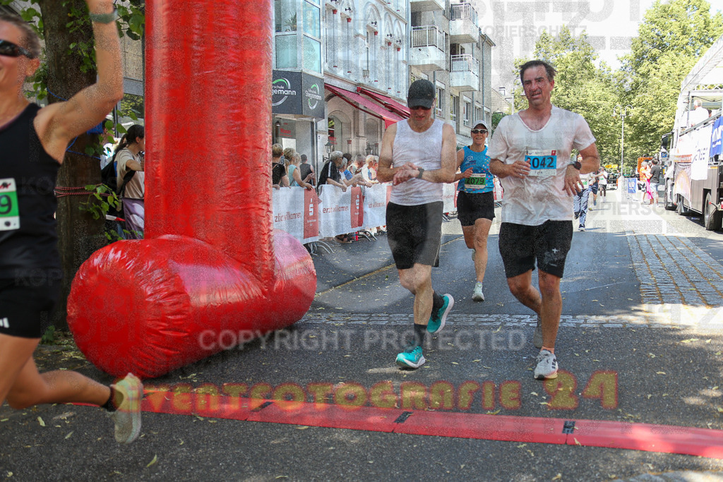 250621_1203_EX1_4727 | Sportfotografie im Rhein-Sieg Kreis, Köln, Bonn, NRW, Rheinland Pfalz, Hessen, etc. Unser Tätigkeitsfeld umfasst den Laufsport vom Volkslauf über den Marathon, Duathlon, Triathon bis zum Ultralauf wie Kölnpfad Ultra oder Schindertrail.