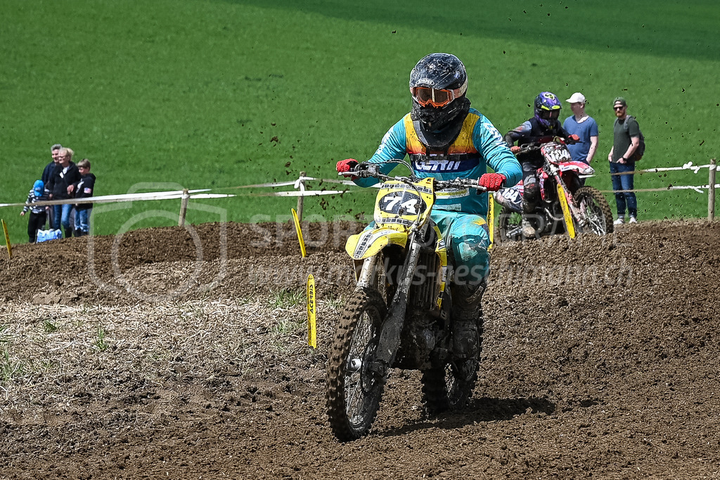 Motocross Schlatt bei Winterthur - 29. April 2023 | #74 Stocker Ivan aus Boswil (CH) auf Yamaha in der Kategorie MX2 am Motocross Schlatt bei Winterthur, 29. April 2023.
Instagram: @mx_schlatt | @mc_wila | @sam_schweiz
Bild: Sportfotografie Markus Aeschimann | www.markus-aeschimann.ch - Realisiert mit Pictrs.com