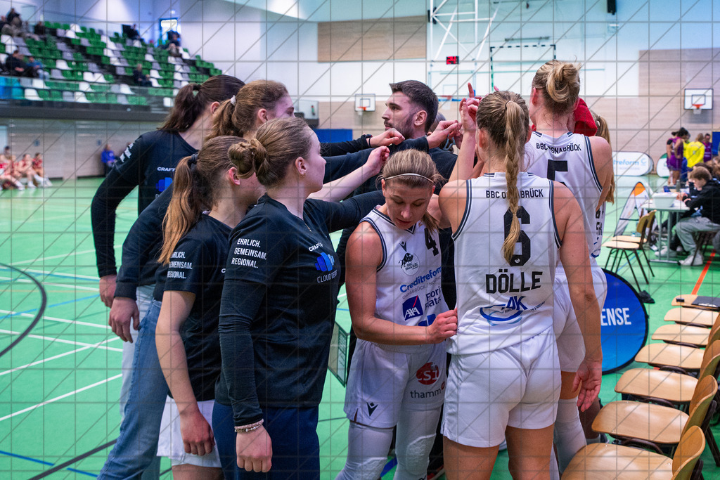 2. DBBL Nord 25/26 | Spieltag 17 | BBC Osnabrück vs. BG74 Veilchen Ladies Göttingen | 01.02.26: 2. DBBL Nord 25/26 | Spieltag 17 | BBC Osnabrück vs. BG74 Veilchen Ladies Göttingen / Osnabrück / Deutschland  //   CREDIT:www.bullenfotos.de, Martin König, Hörner Weg 40, D-49078 Osnabrück, +4917663732967 // Nutzung und Weitergabe nur zu den vereinbarten Zwecken. Presseanfragen an Ersteller. Alle Rechte beim Ersteller. Honorierung nach MFM. - Realisiert mit Pictrs.com