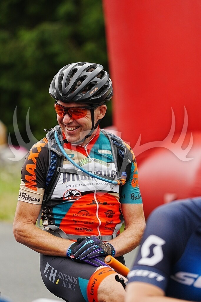 Image00058 | Fotogalerie der Treibjagd im Dunkelwald - Dein MTB Etappenrennen im Erzgebirge - Realisiert mit Pictrs.com