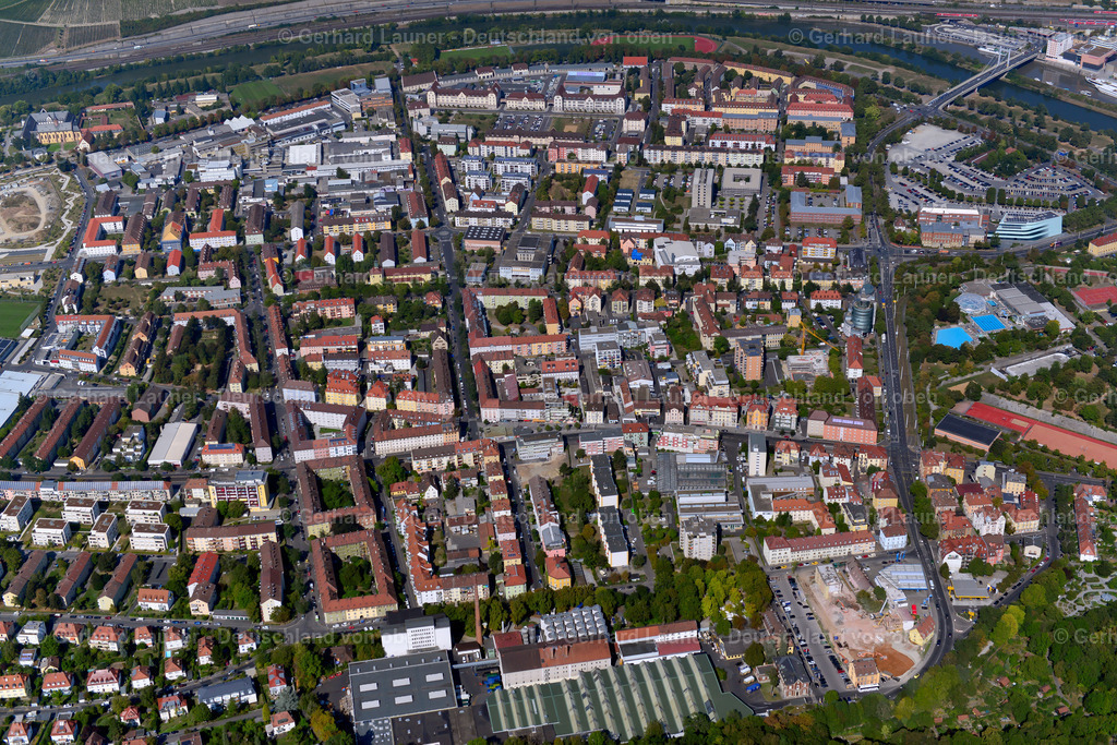 3650680 | ZELLERAU 13.09.2016 Stadtzentrum im Innenstadtbereich  in Zellerau im Bundesland Bayern, Deutschland // The city center in the downtown area  in Zellerau in the state Bavaria, Germany Foto: Gerhard Launer