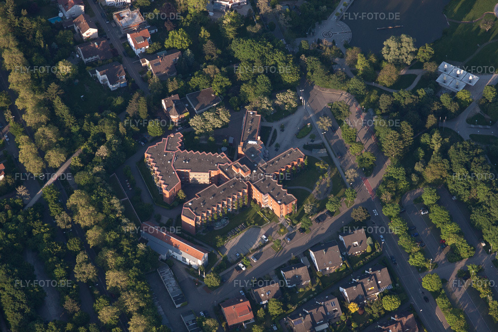 Luftbild: Caritas Seniorenzentrum am Horbachpark in Ettlingen im Bundesland Baden-Württemberg in Deutschland. Foto: IMG_57395.jpg vom 06.06.2013 durch Werner Riehm/FLY-FOTO.de