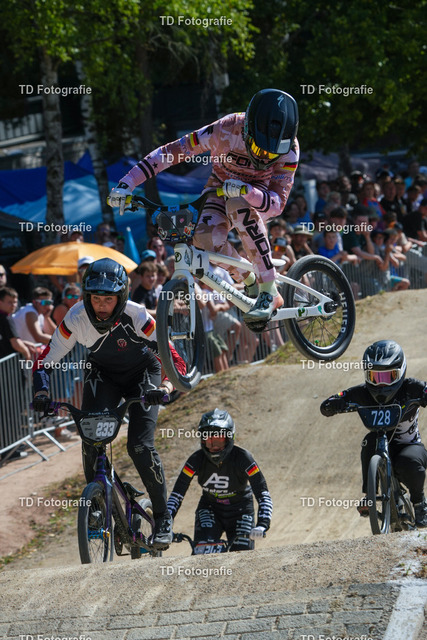 DM_BMX_Race_2025-06496 | Fotogalerie von Thomas Dettweiler mit Eventbildern und lizenzfreien Fotos. Perfekt als Wandbild, für Büro, Website oder private Nutzung. - Realisiert mit Pictrs.com
