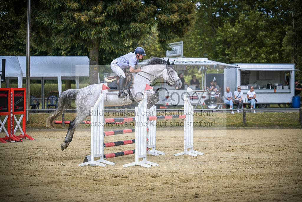 DOS_2892 | Entdecke hochwertige Reitturnierfotos von Foto Oger. Professionell, emotional und authentisch – jetzt Lieblingsmomente im Shop bestellen.Deutschlandweite Turnierfotografie. - Realisiert mit Pictrs.com