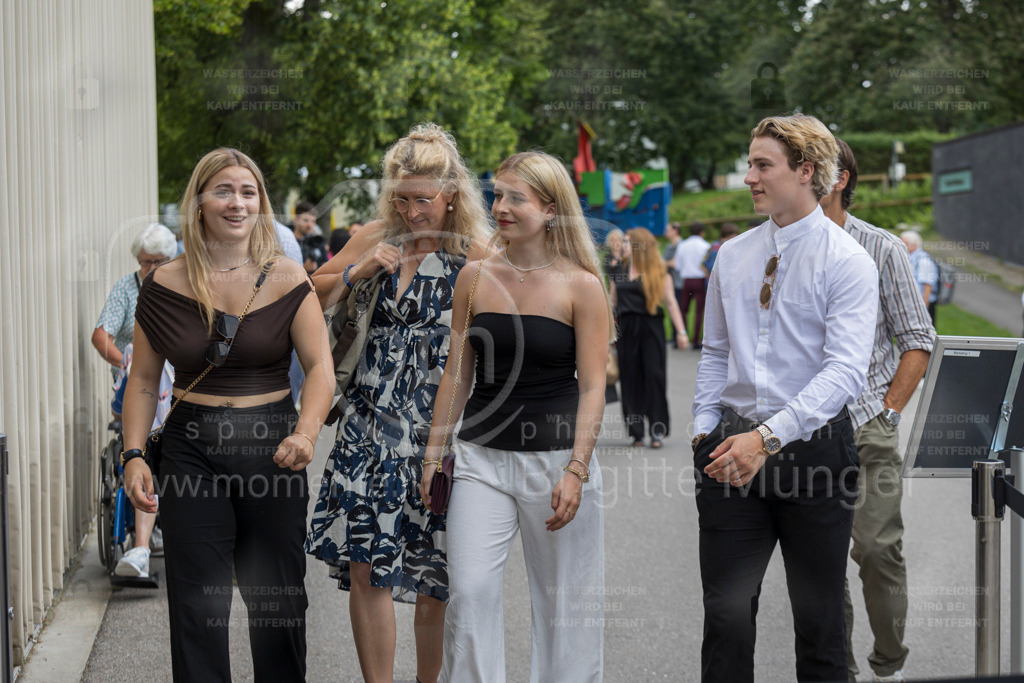 FeusiDiplomfeier_R6OO2868 | Brigitte Münger / bmsportphotography - Realisiert mit Pictrs.com