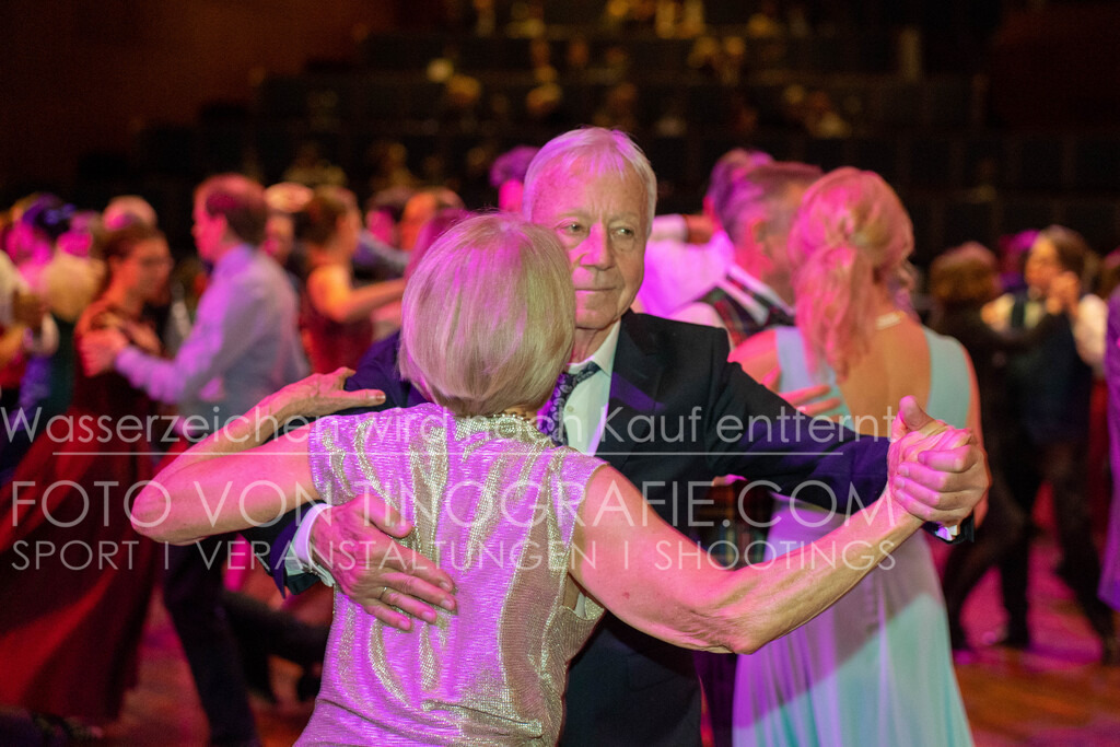 CCC_Frühlingsball_Parkett_byTINOGRRAFIE-52 | (c) TINOGRAFIE.COM