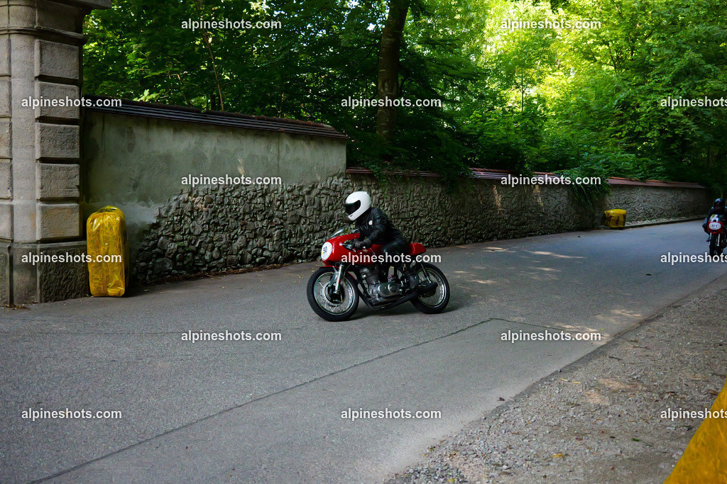 P1015390 | Erleben Sie atemberaubende, hochqualitative Fotos Ihrer Fahrt entlang der malerischen Alpenstraßen. Besuchen Sie alpineshots.com, um professionelle Aufnahmen Ihrer unvergesslichen Reise zu finden und zu kaufen - Realisiert mit Pictrs.com