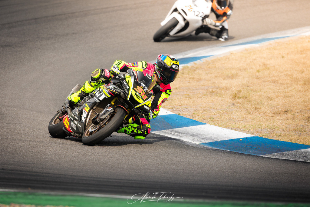 Ducati Trackday Hockenheimring 2026 | Entdecken Sie die faszinierende Welt von Alexander Tschuncky Arts: Kreative Fotografie, atemberaubende Automobilkunst und hochwertiger Bilderdruck. Lassen Sie sich inspirieren! - Realisiert mit Pictrs.com