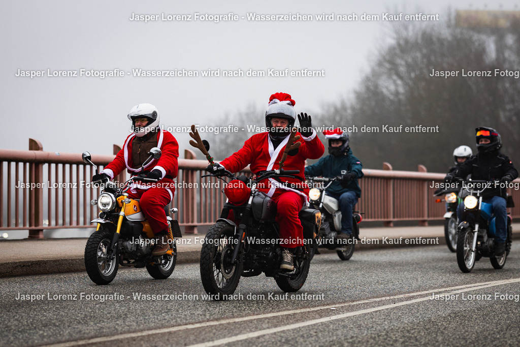 X-Mas Ride I Kiel I 2025 | Jasper Lorenz Fotografie - Realisiert mit Pictrs.com