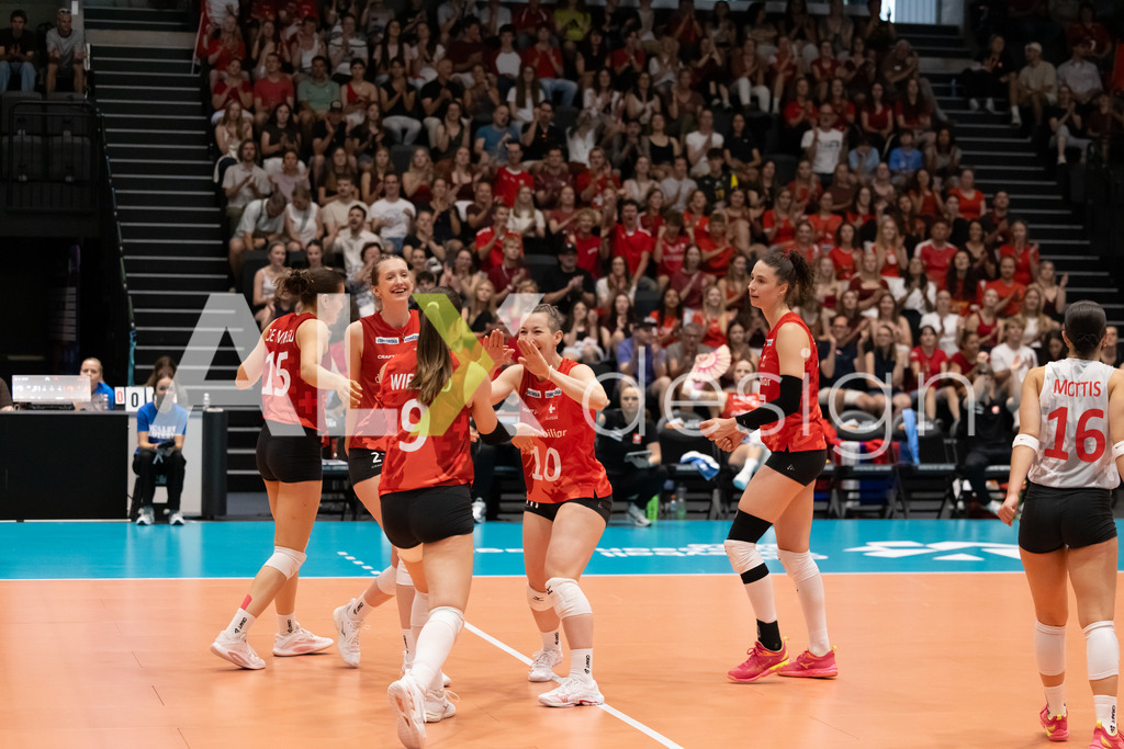 Austria v Switzerland - CEV European League Women | KRIENS, SWITZERLAND - JUNE 14: SARINA WIELAND of Switzerland, ORIANE HÄMMERLI of Switzerland, celebrating during the CEV European League match between Austria and Switzerland at Pilatus Arena on June 14, 2026 in Kriens, Switzerland. - Realisiert mit Pictrs.com