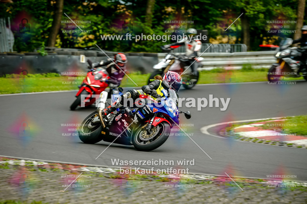 VBK-4269 | Hier findet Ihr Bilder von Touristenfahrten auf der Nürburgring Nordschleife oder von anderen Veranstaltungen die ich besucht habe. Viel Spass beim Durch Schauen 