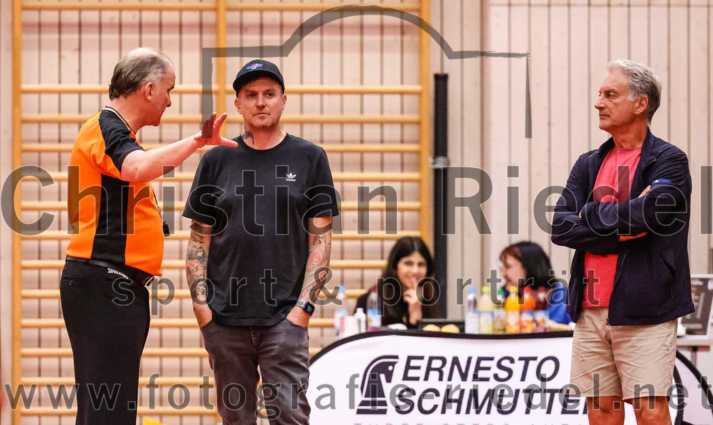 2022-05-29_077_SpVgg_Altenerding_gegen_Muenchen_Basket_2 | Erding, Deutschland, 29.05.2022:
Basketball, Bezirksliga 2021 / 2022, Herren Turnier der 2. der Aufstiegsrunden, SpVgg Altenerding gegen München Basket 2, Endergebnis: 

Trainer Christos Takis Paraschidis (SpVgg Altenerding)

Foto: Christian Riedel / fotografie-riedel.net
