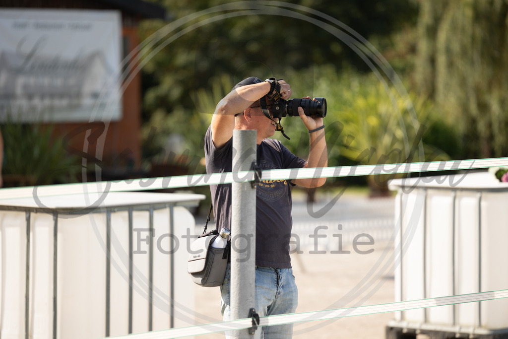 994A1558 | sabrinanicolaifotografie - Realisiert mit Pictrs.com