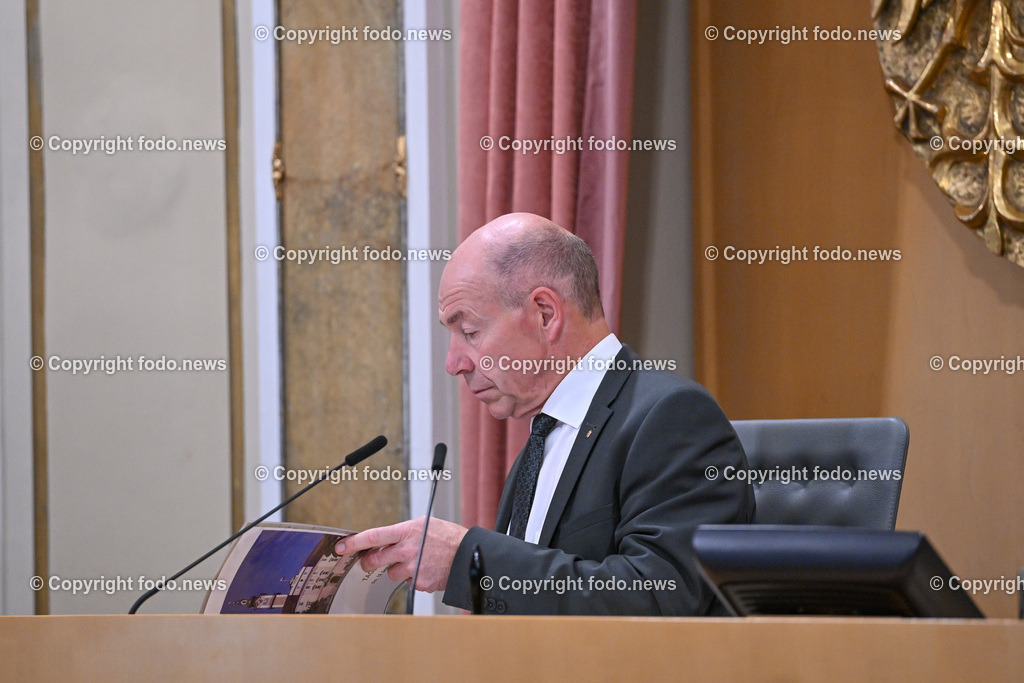 Landhaus Linz_ Promenade_ Landtagssitzung_ 19.09.2024-2 | 19.09.2024, Landhaus Linz AUT, Promenade, Landtagssitzung, im Bild Max Hiegelsberger (1.Landtagspraesident, VP)