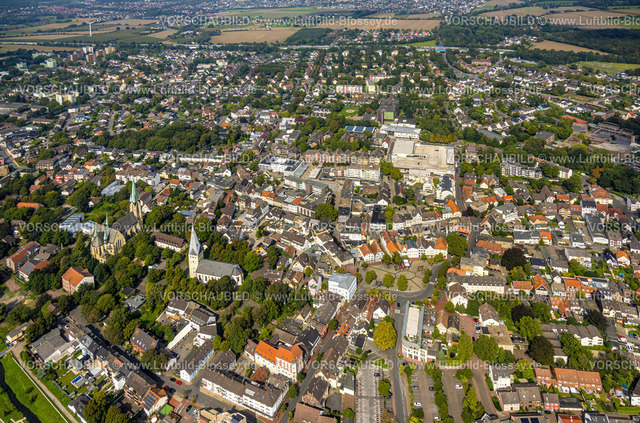 Kamen230900771 | Luftbild, Innenstadtansicht mit Marktplatz, Kirche Zur Heiligen Familie und evang. Pauluskirche, Kamen, Ruhrgebiet, Nordrhein-Westfalen, Deutschland