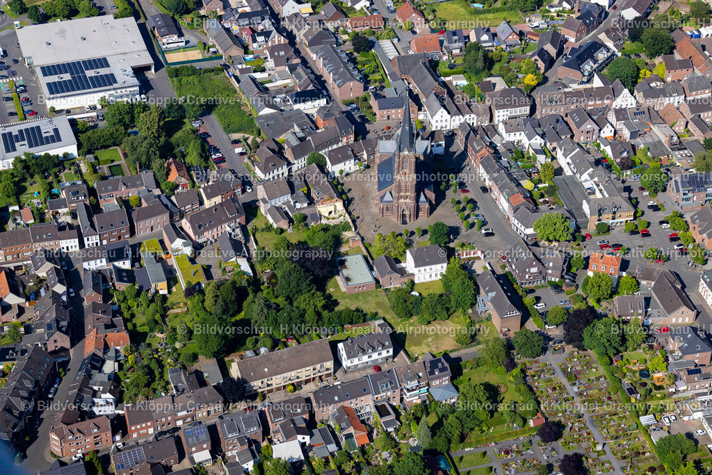 Luftbild Kerken-Aldekerk-4897 | Luftbildfotografie Luftbild Kirchengebäude in Kerken im Bundesland Nordrhein-Westfalen, Deutschland - Realisiert mit Pictrs.com