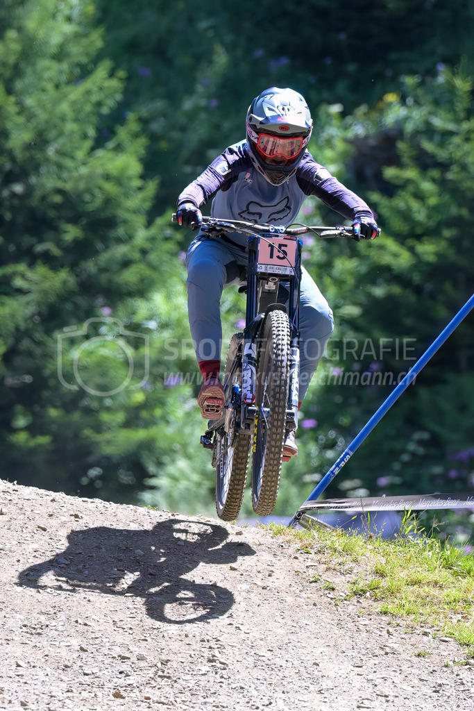 UCI Mountain Bike World Cup Lenzerheide 2022 - Downhill - 9. July 2022 | UCI Mountain Bike World Cup Lenzerheide 2022 - Downhill
Bike Kingdom, Lenzerheide
#15 FISHER Stacey (GBR)
Bild: Sportfotografie Markus Aeschimann | www.markus-aeschimann.ch - Realisiert mit Pictrs.com