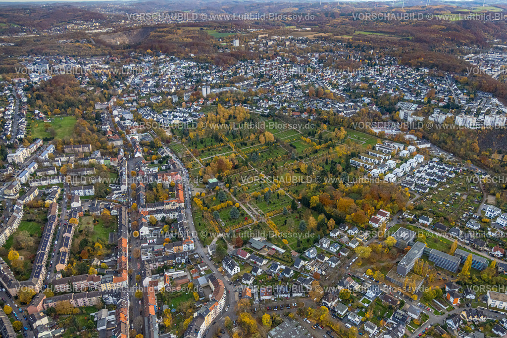 Hagen251101456 | Luftbild, Rembergfriedhof und Neubau Wohnsiedlung mit Seniorenresidenz Curanum Hagen, Mittelstadt, Hagen, Ruhrgebiet, Nordrhein-Westfalen, Deutschland