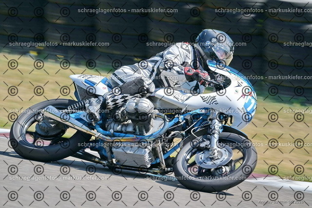 26bc03-1600 | markuskiefer.com - Realisiert mit Pictrs.com