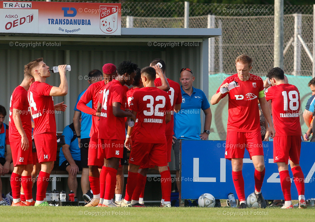 A_LUI_010924_24 | SPORT FUSSBALL REGIONALLIGA MITTE 01.09.2024 ASKOE OEDT-SK TREIBACH IM BILD :TRINKPAUSE FOTO:FOTOLUI 