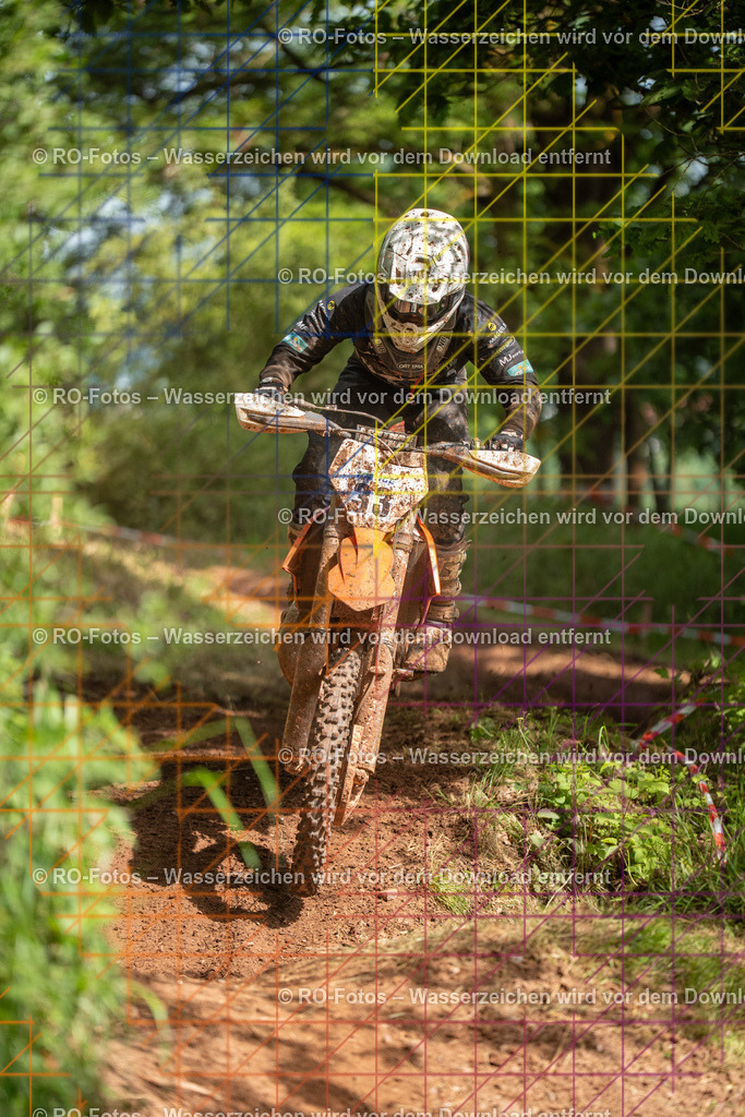Wolfshausen 4 Lauf -1594 | Sportfotografie von RO-Fotos: Motorsport, Motocross, Enduro, Laufveranstaltungen und Triathlon. Professionelle Fotos von Sportlern und Events. - Realisiert mit Pictrs.com
