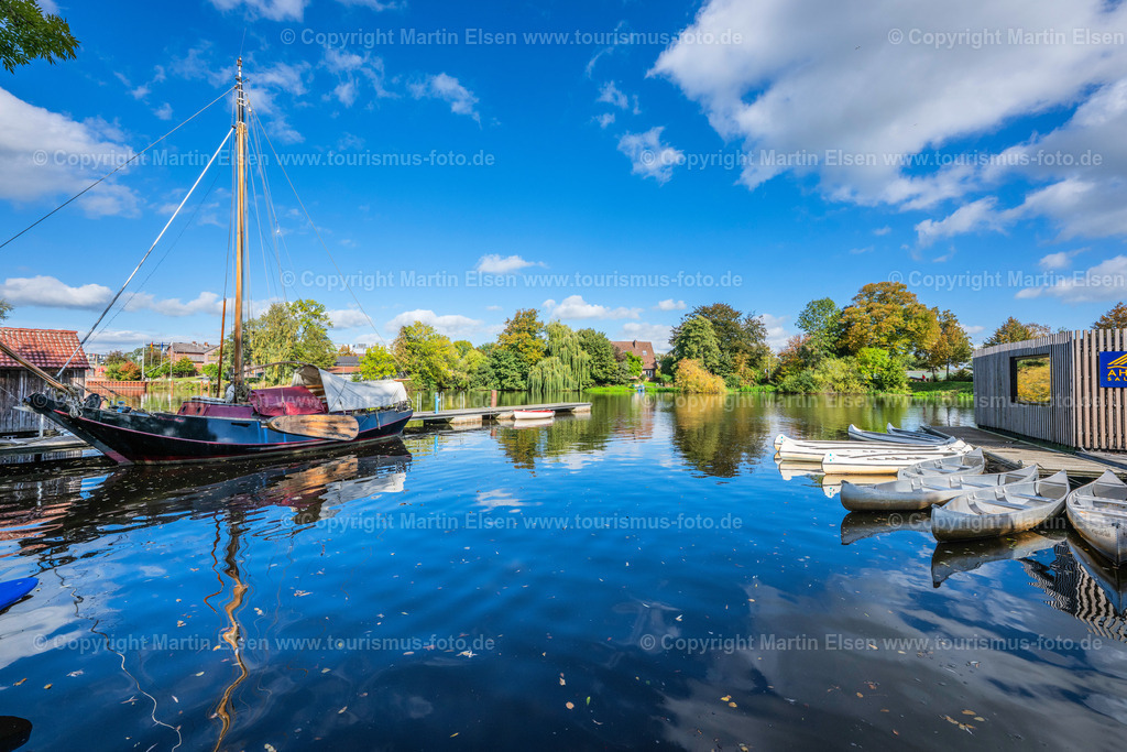 Stade Sup Club Holzhafen Herbst_ELS_7974041026 | Fotos aus den Touristenorten aus Norddeutschland. - Realisiert mit Pictrs.com