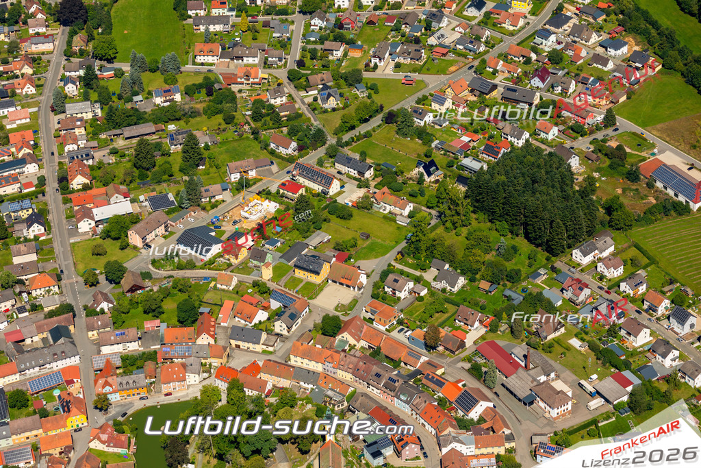 Das Luftbild zeigt :  Pleystein - Die Luftaufnahme wurde 2023 vom UL-Flugzeug aus erstellt ( keine Drohne ) - Hochauflösende Luftaufnahme - Für grossformatige Ausdrucke geeignet. Die Geschenkidee !Mit Lizenz und Bildrechte bestellbar