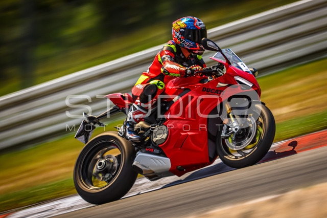 0012-240624_NR-032_12 | Deine Full-Service-Agentur für ✔️Videoproduktionen und ✔️Motorsportfotografie Jetzt Angebot anfragen!