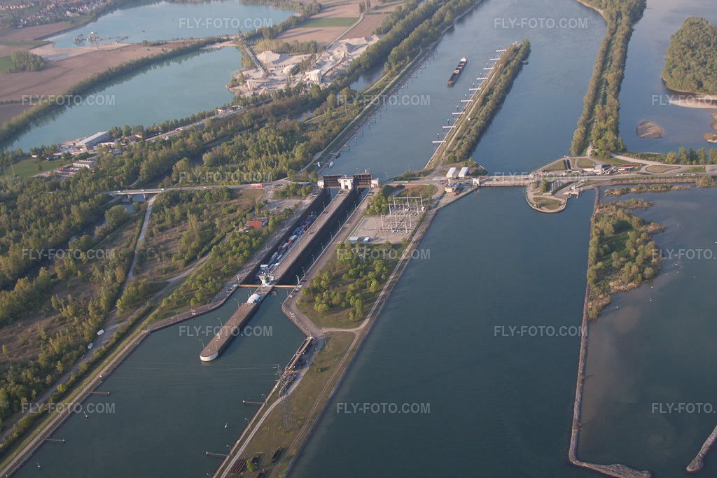 Aerial view: Sluice in Gambsheim in the state Bas-Rhin, France.Photo: IMG_39563.jpg taken on 04/14/2011 by Werner Riehm/FLY-FOTO.comResolution of the original: 4752 x 3168 px