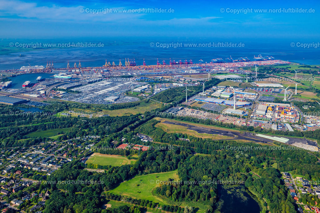 Bremerhaven_BLG_Terminal_ELS_9055050924 | BREMERHAVEN 05.09.2024 Parkplatz und Abstellfläche für Automobile im Stadtbremischen Überseehafen in Bremerhaven im Bundesland Bremen. Weiterführende Informationen bei: BLG LOGISTICS GROUP. // Parking and storage space for automobiles in the international port in Bremerhaven in the state Bremen. Further information at: BLG LOGISTICS GROUP. Foto: Martin Elsen