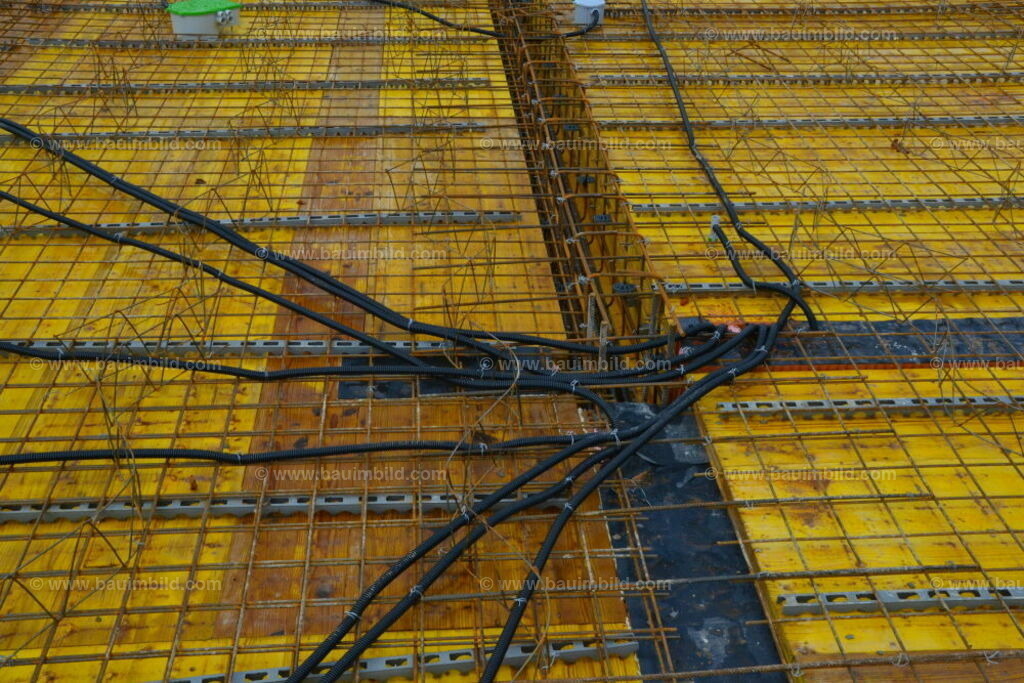 bib-lg04-betonarbeiten-decken-0650 | Nach LV-Leistungsgruppen sortierte Detailfotos über den Bau eines Hauses. Alle Hausbau-Bilder direkt vom Urheber und Autor der Website Haus-Selber-Bauen.com