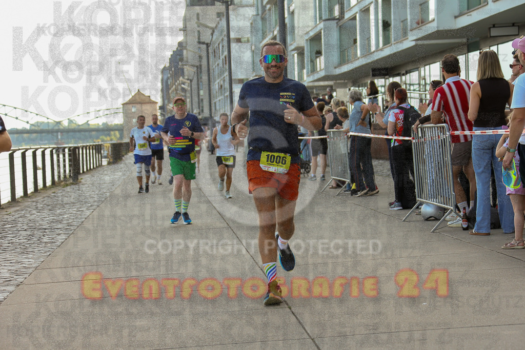 250920_1449_EX1_7758 | Sportfotografie im Rhein-Sieg Kreis, Köln, Bonn, NRW, Rheinland Pfalz, Hessen, etc. Unser Tätigkeitsfeld umfasst den Laufsport vom Volkslauf über den Marathon, Duathlon, Triathon bis zum Ultralauf wie Kölnpfad Ultra oder Schindertrail.