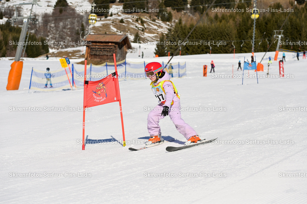 SRF_27.02.2026_077 | Skirennfotos,Serfaus,Fiss,Ladis,Kinderskirennen,Winter,Tirol,Oberland,skirace,SFL,feelfree,weil wir's genießen,ski,Ski,skifahren,Sonnenplateau, - Realisiert mit Pictrs.com