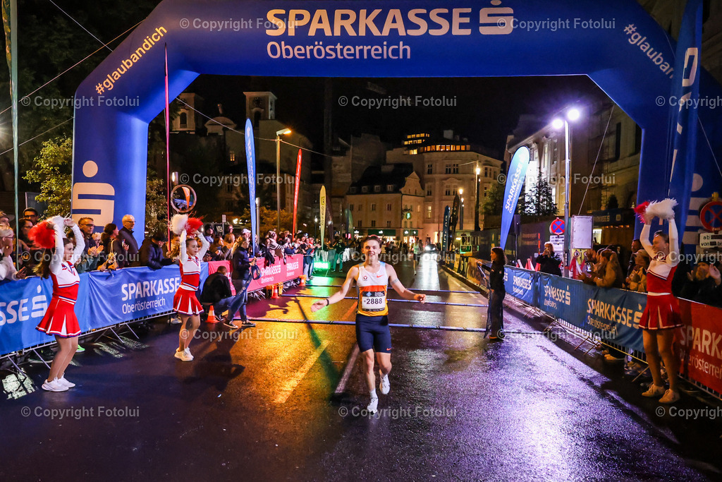 A-BINDER_20250925_0128 | LINZ, AUSTRIA,25.Sept.25 - NIGHT RUN LINZ. Image shows Photo: Sportmediapics.com/ Manfred Binder